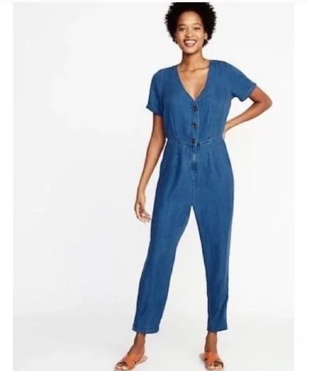 Old Navy Chambray Denim button up Jumpsuit short sleeved size large